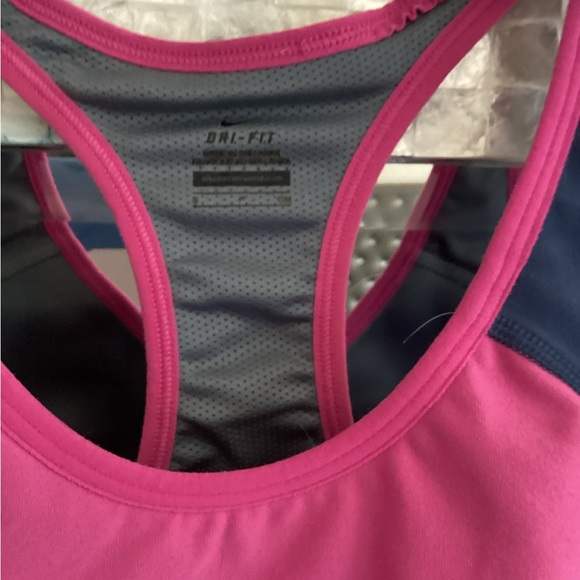 Nike dri-fit bra tank top - Picture 3 of 4